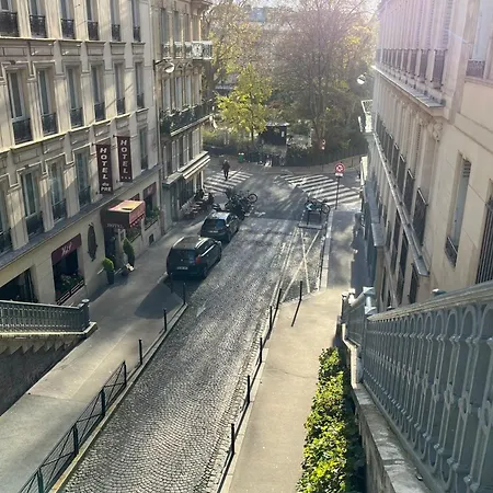 Near The Palais Garnier Appartamento